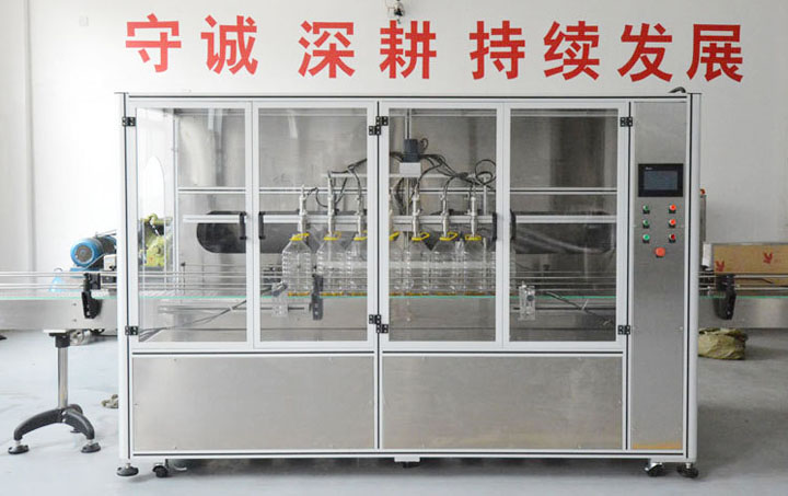 客戶收割機(jī)，20L食用油灌裝機(jī)一言不合就虐狗